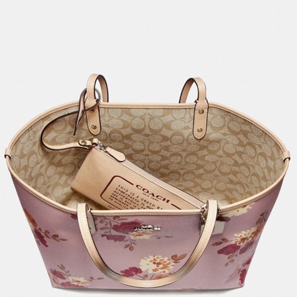 💕NWT! Coach Reversible Pink/Khaki Tote &Wristlet - Picture 2 of 4